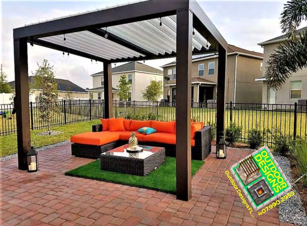 Closed louvered roof providing rain protection with water drainage